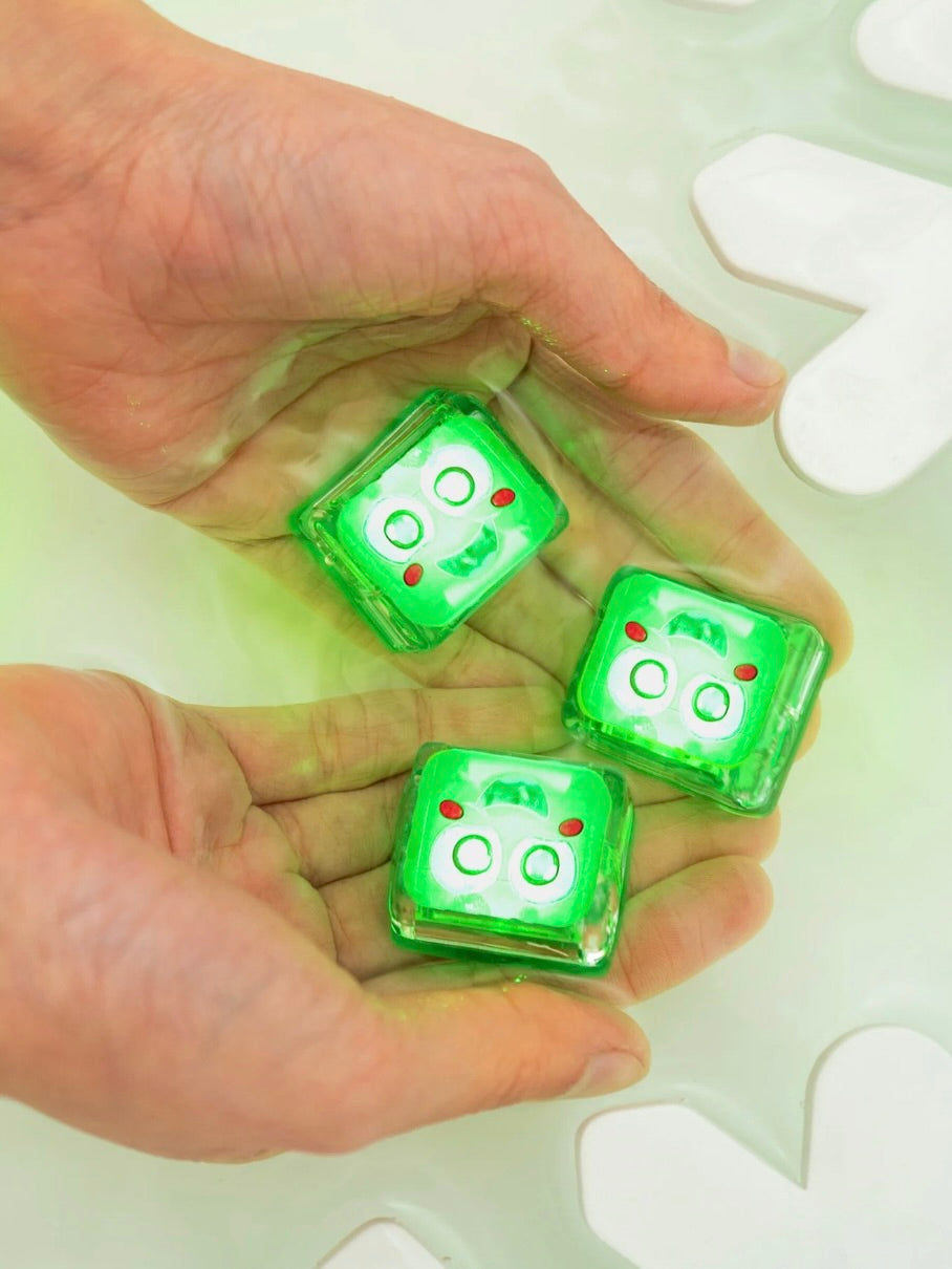 Glo Pals Christmas Light Up Cubes