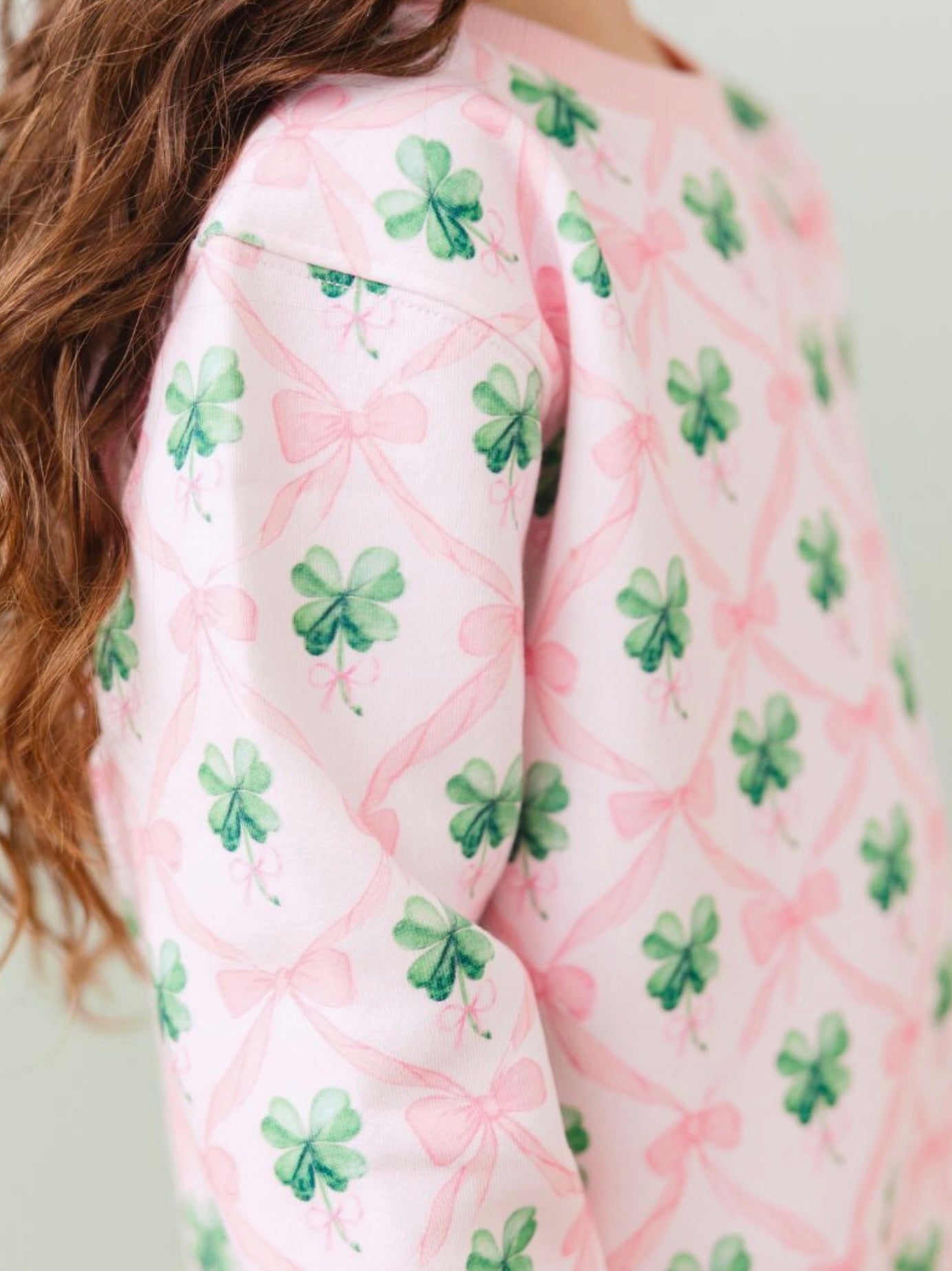 Coquette Clover Sweatshirt - Pink