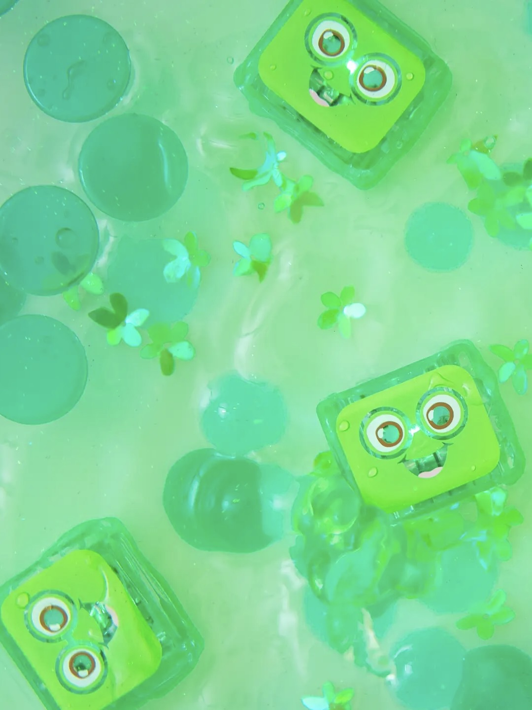 Glo Pals Light Up Cube Pippa